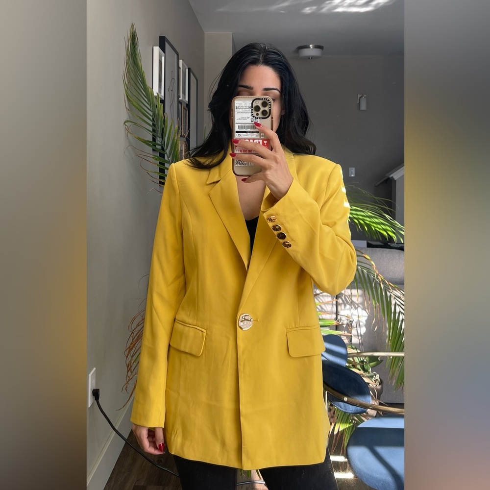 Yellow blazer